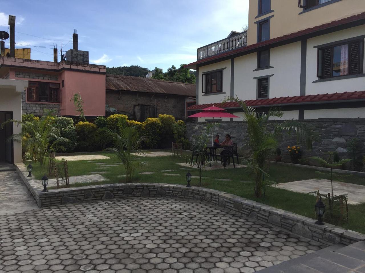 Hotel K2 Pokhara Dış mekan fotoğraf