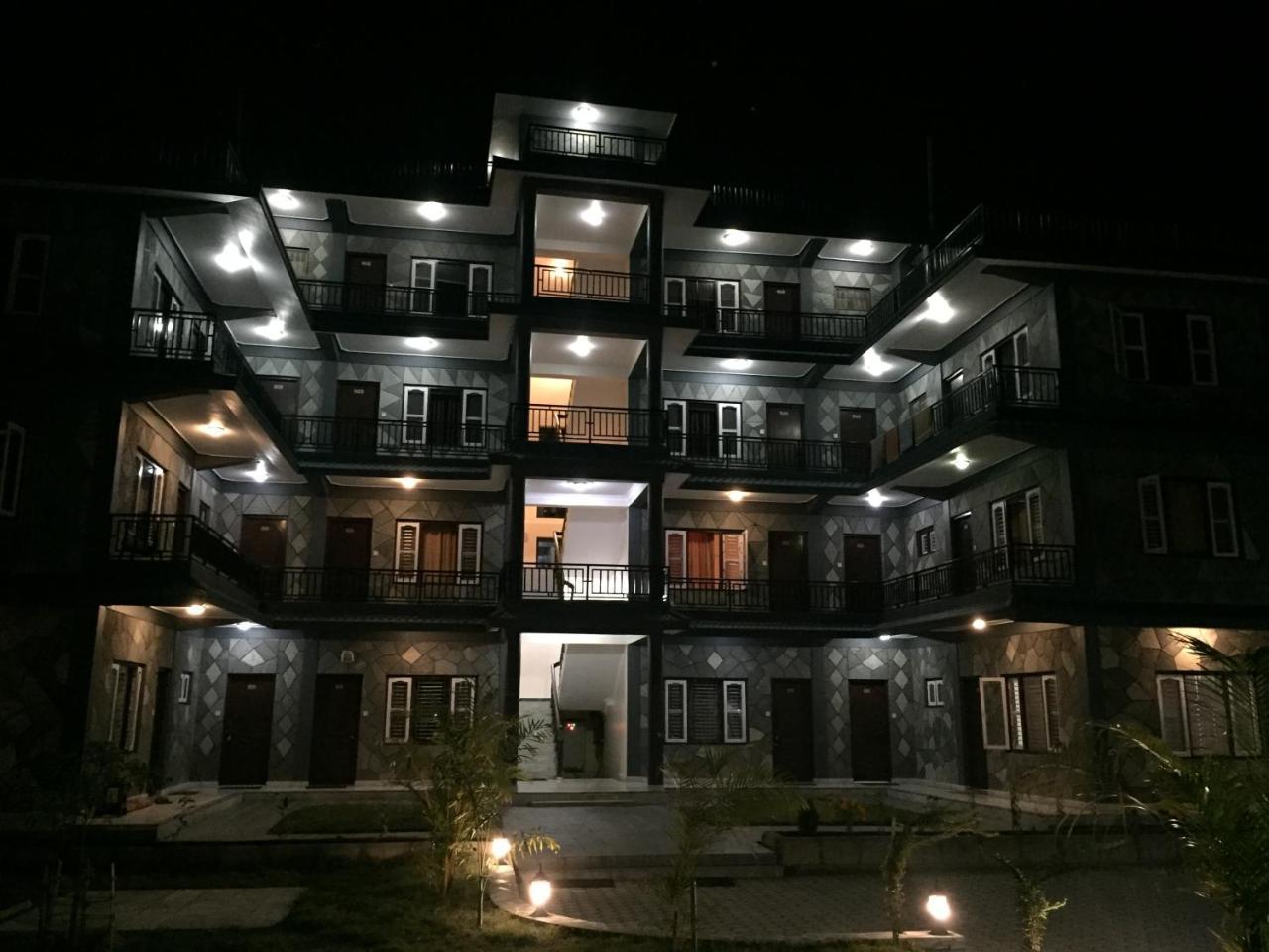 Hotel K2 Pokhara Dış mekan fotoğraf