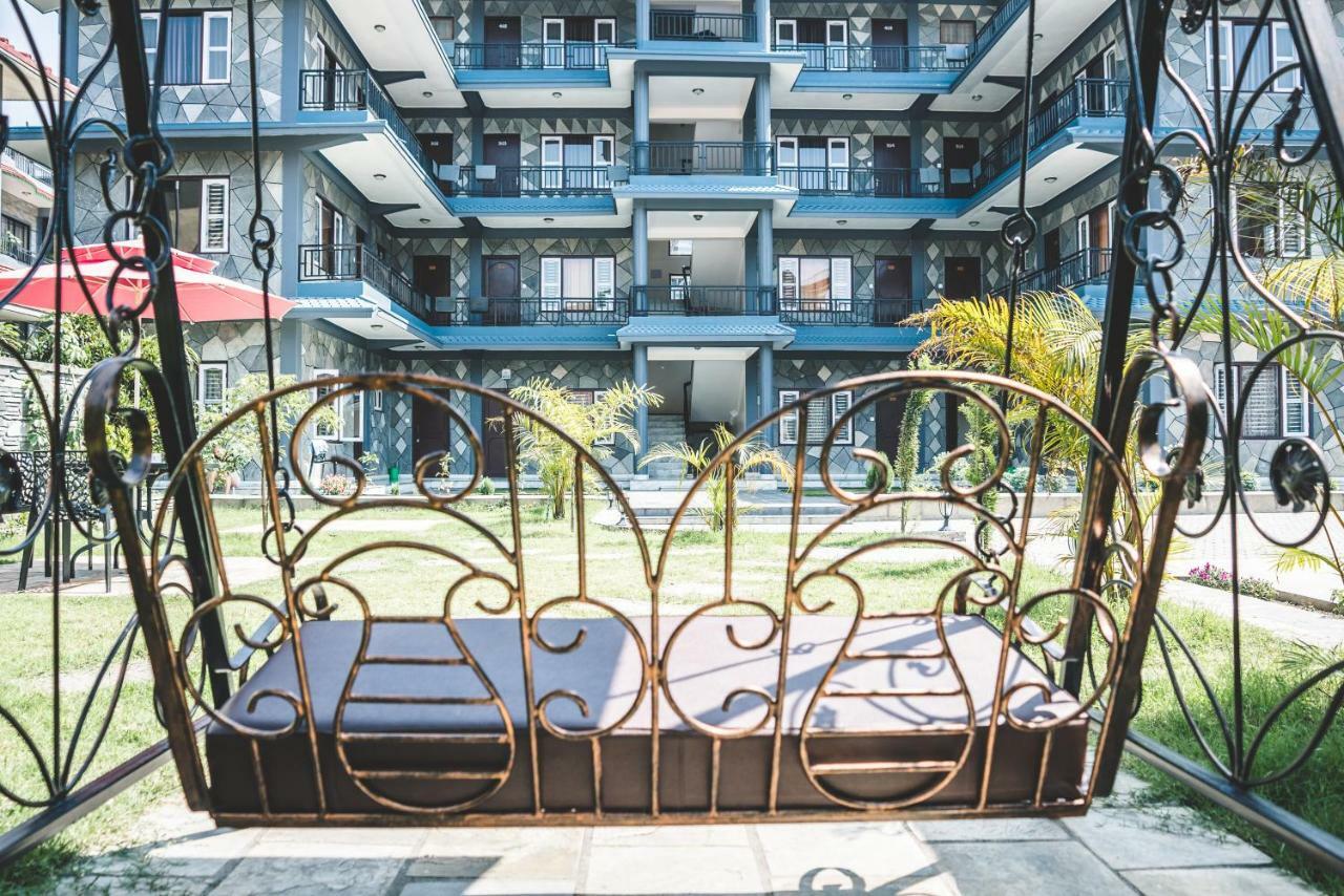 Hotel K2 Pokhara Dış mekan fotoğraf